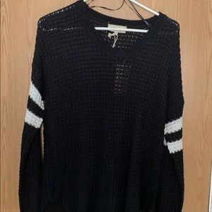 Knitted long sleeve sweater